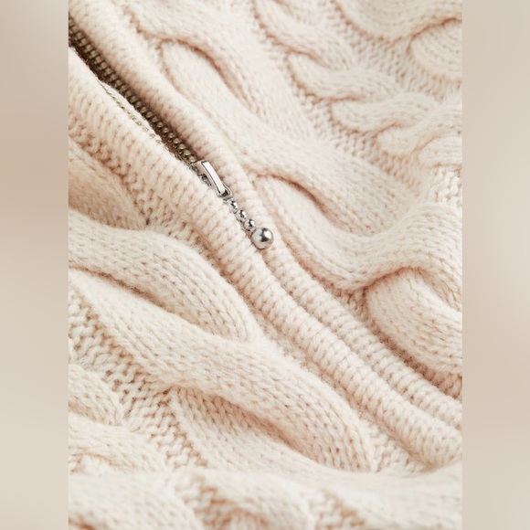 H&M cream cable knit sweater, zippered  collar, Medium - Picture 2 of 11